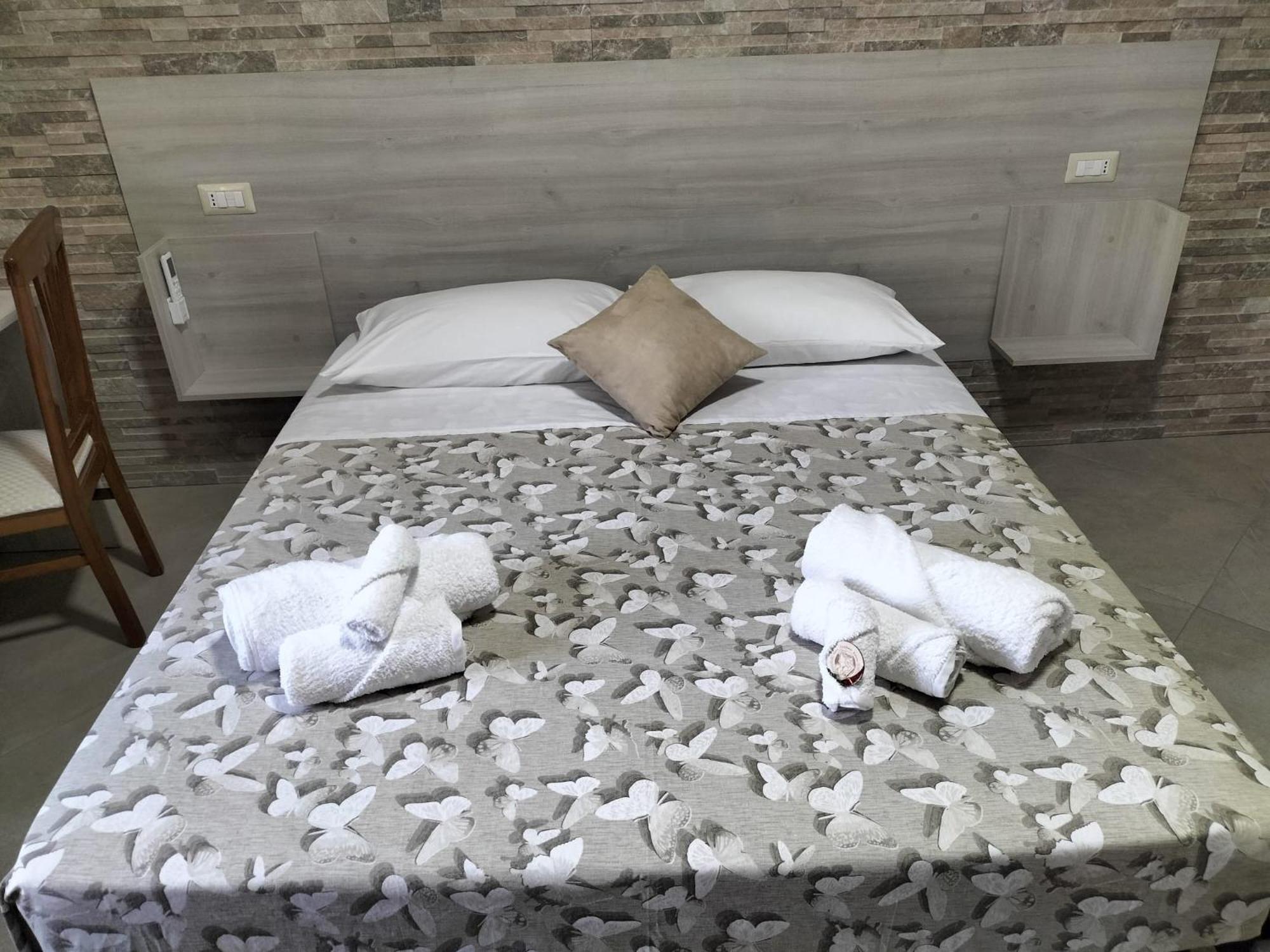 Hera Tropea Rooms ภายนอก รูปภาพ